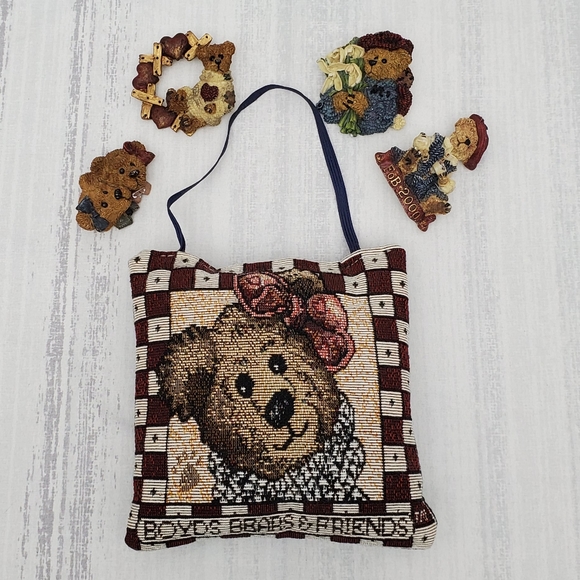 Boyd's Bears Jewelry - 4 Boyd's Bears & Friends Brooches and Mini Pillow